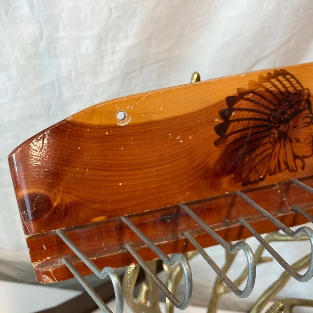 Native Coat/Tie Hanger American Cedar Wood Chief Image/Motif Wood Decorative